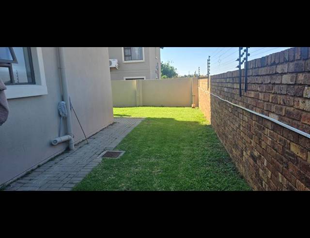 2 BEDROOM TOWNHOUSE FOR SALE IN MONTANA